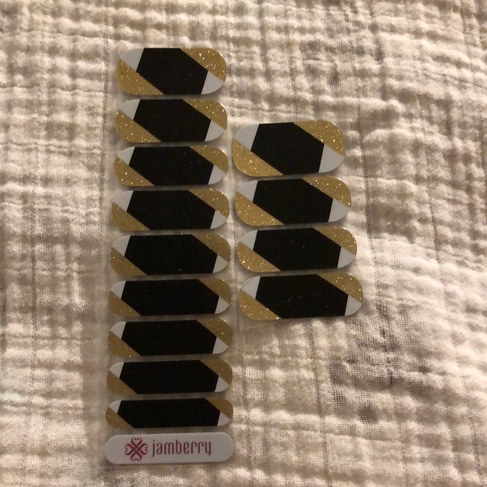 Jamberry nail strips